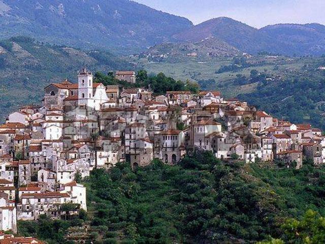 Casa indipendente in vendita a Rivello