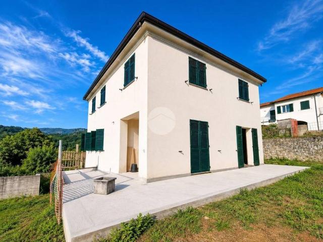 Casa indipendente in vendita a Riccò del Golfo di Spezia SP
