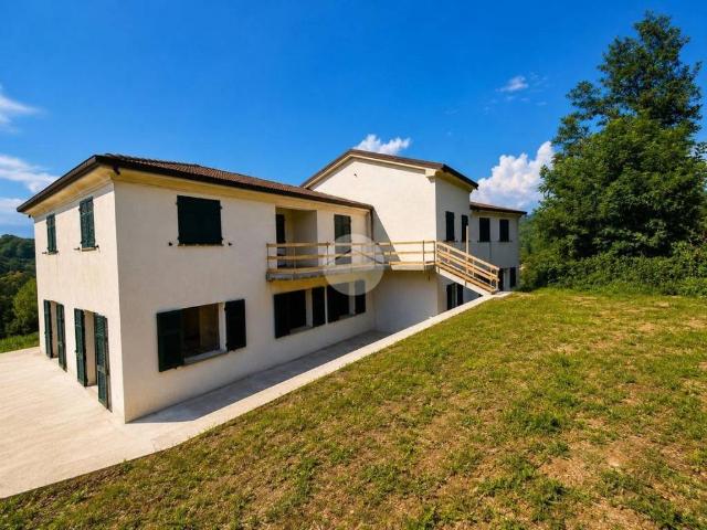 Casa indipendente in vendita a Riccò del Golfo di Spezia SP