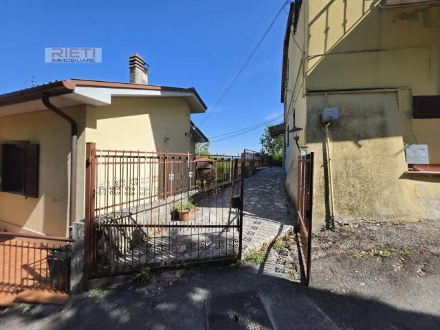 Casa indipendente in vendita a Rieti RI