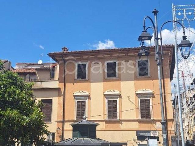 Casa indipendente in vendita a Rieti via Roma, 14