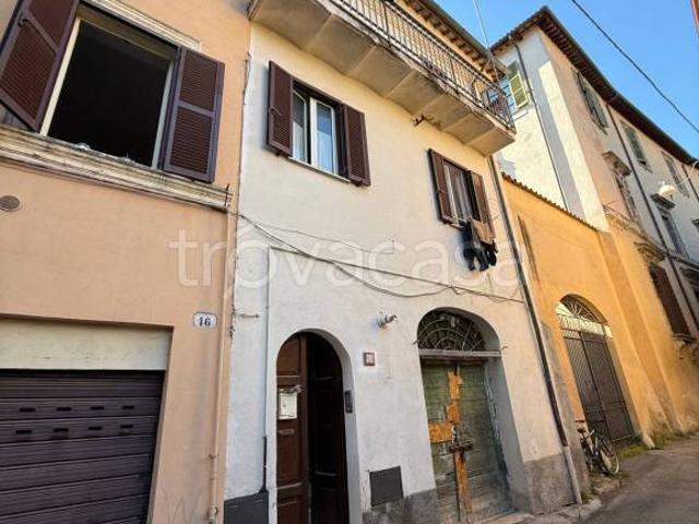 Casa indipendente in vendita a Rieti vicolo Vecchiarelli, 18