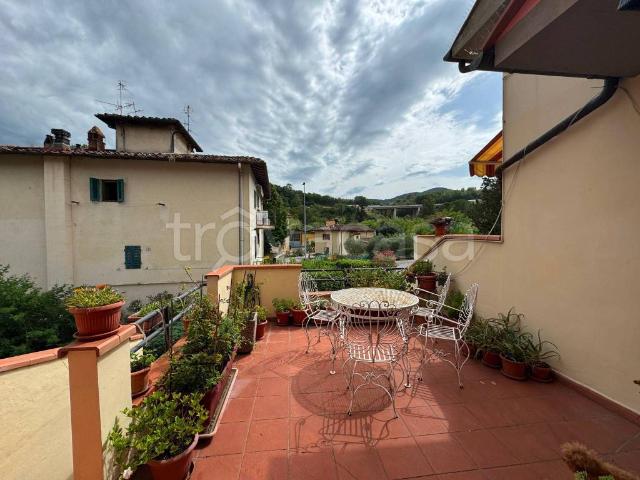 Casa indipendente in vendita a Rignano sull'Arno via Fiorentina, Troghi