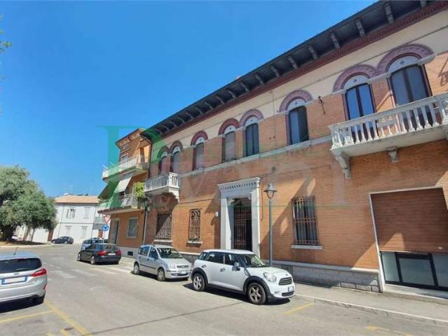 Casa indipendente in vendita a Rimini via Oberdan, 11, Centro Storico