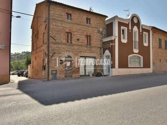 Casa indipendente in vendita a Ripe San Ginesio