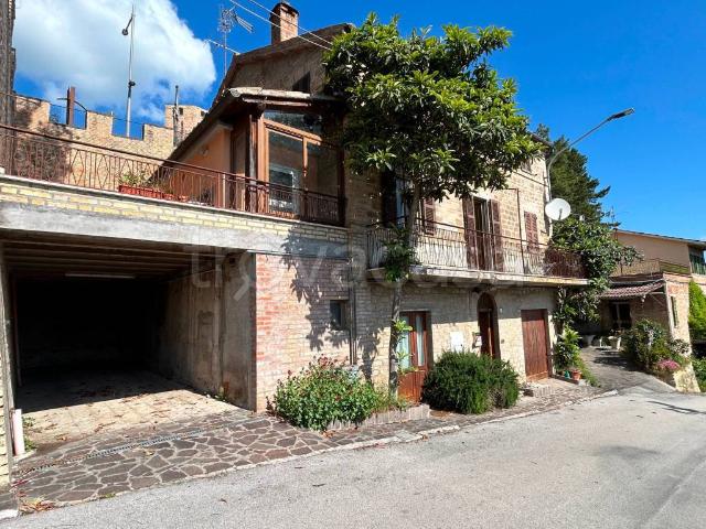Casa indipendente in vendita a Ripe San Ginesio via della Libertà, 3
