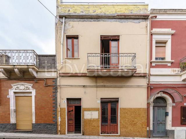 Casa indipendente in vendita a Riposto via Etna, 81