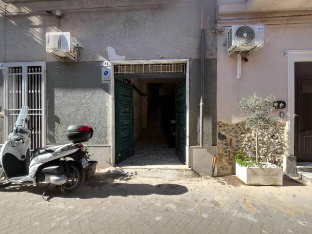 Casa indipendente in vendita a Riposto CT