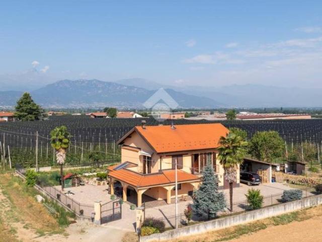 Casa indipendente in vendita a Ruata Re, Saluzzo