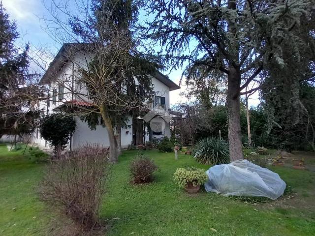 Casa indipendente in vendita a Russi RA