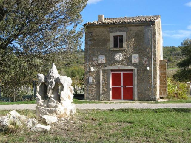 Casa indipendente in vendita a Tocco da Casauria PE