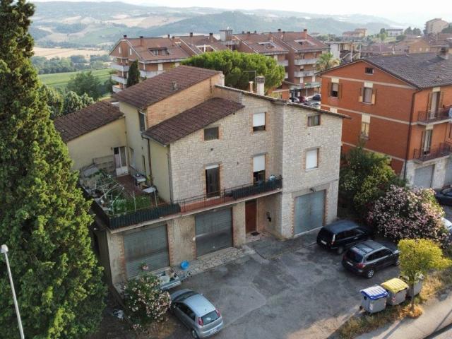 Casa indipendente in vendita a Todi PG