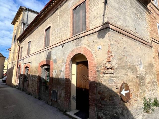 Casa indipendente in vendita a Tolentino MC