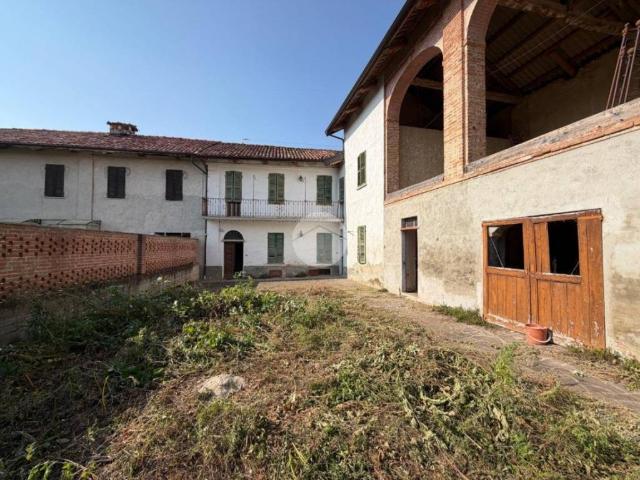 Casa indipendente in vendita a Tonco AT
