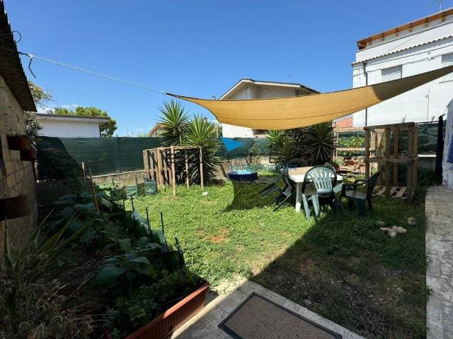 Casa indipendente in vendita a Torano Nuovo TE