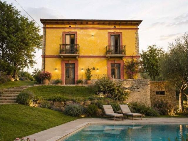 Casa indipendente in vendita a Torino di Sangro CH