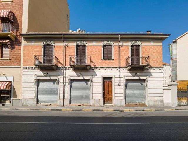 Casa indipendente in vendita a Torino TO