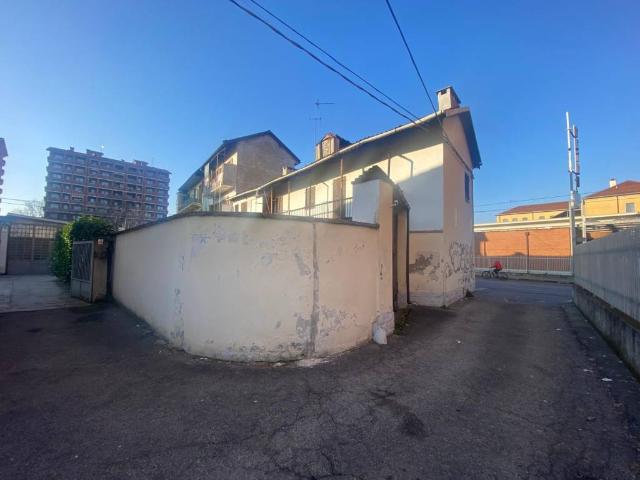 Casa indipendente in vendita a Torino TO