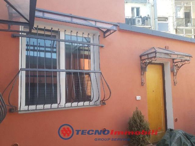 Casa indipendente in vendita a Torino via Andrea Sansovino