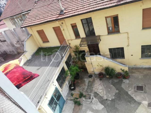 Casa indipendente in vendita a Torino via Leinì, 82, Barriera di Milano