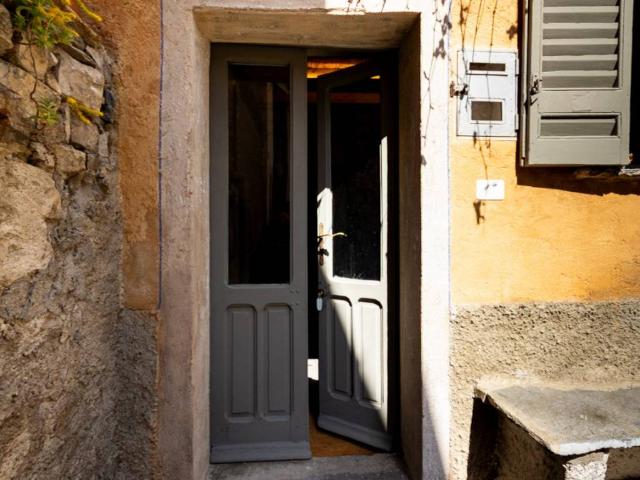Casa indipendente in vendita a Torno CO