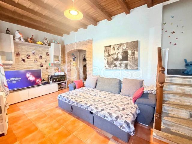 Casa indipendente in vendita a Torre d'Arese piazza Roma, 14