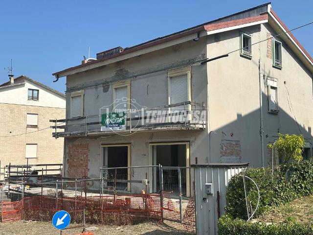 Casa indipendente in vendita a Torre San Patrizio
