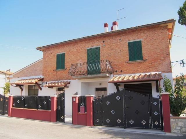 Casa indipendente in vendita a Torrita di Siena SI