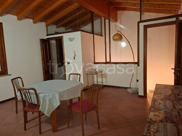 Casa indipendente in vendita a Torricella del Pizzo via Po Morto