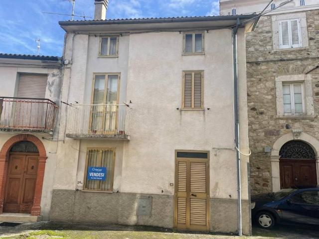 Casa indipendente in vendita a Torricella Peligna CH