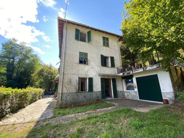 Casa indipendente in vendita a Torriglia GE