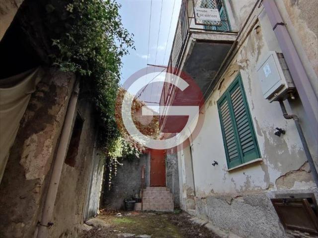 Casa indipendente in vendita a Taurianova RC