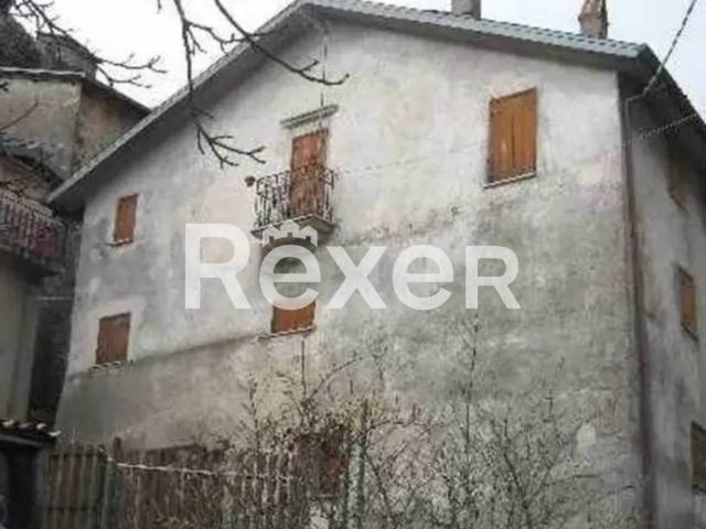 Casa indipendente in vendita a Tagliacozzo AQ