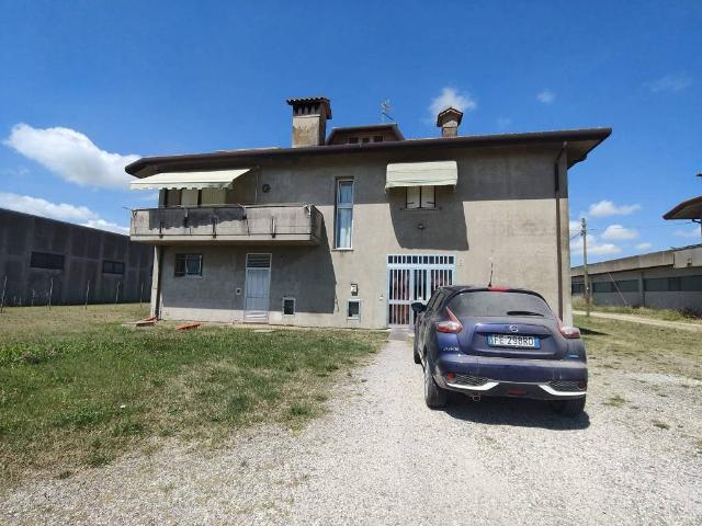 Casa indipendente in vendita a Taglio di Po RO