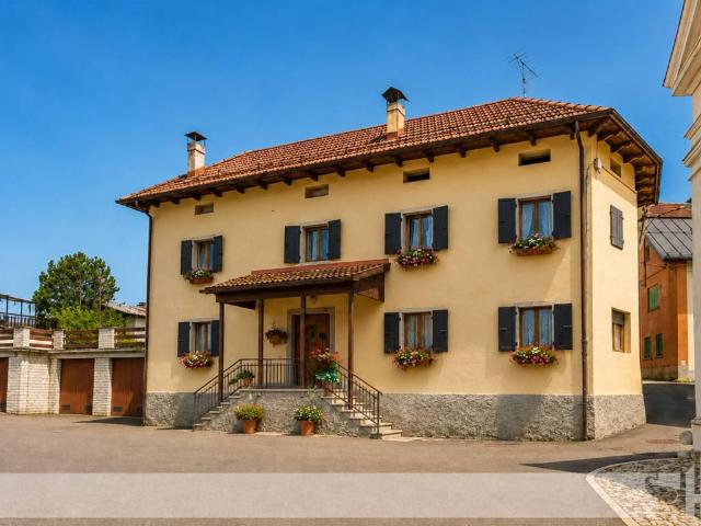 Casa indipendente in vendita a Tambre BL
