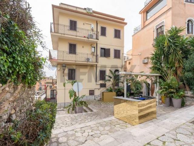 Casa Indipendente in vendita a Taormina, Centro