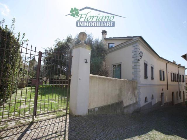 Casa indipendente in vendita a Tarquinia VT