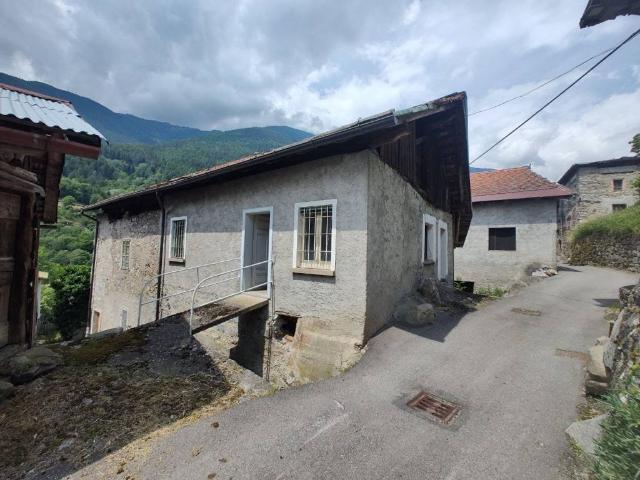 Casa indipendente in vendita a Temù BS