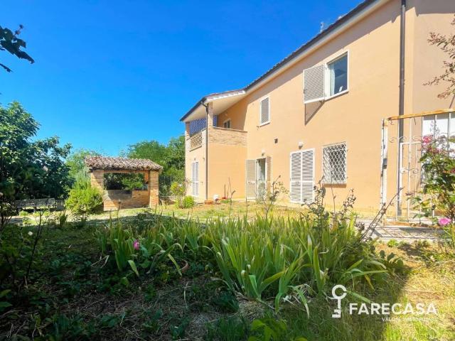 Casa indipendente in vendita a Teramo TE