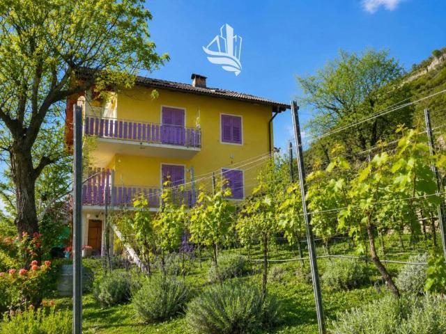 Casa indipendente in vendita a Termeno sulla Strada del Vino BZ