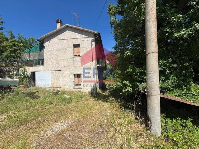 Casa indipendente in vendita a Terni TR