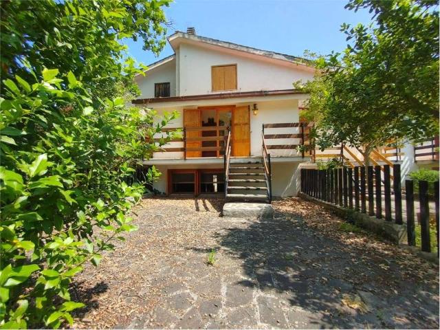 Casa indipendente in vendita a Terni TR