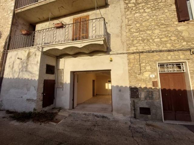 Casa indipendente in vendita a Terni TR