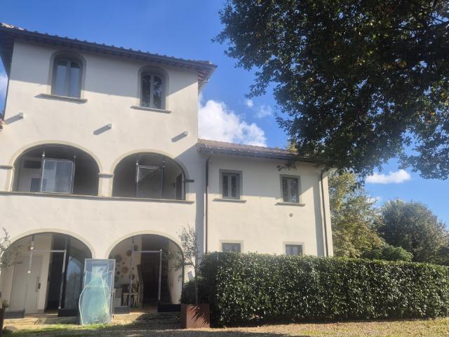 CASA INDIPENDENTE in VENDITA a TERRANUOVA BRACCIOLINI PENNA di 6 vani