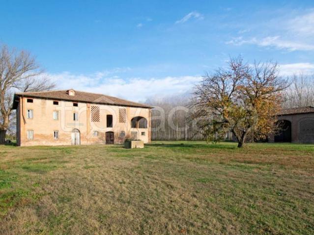 Casa indipendente in vendita a Terre del Reno