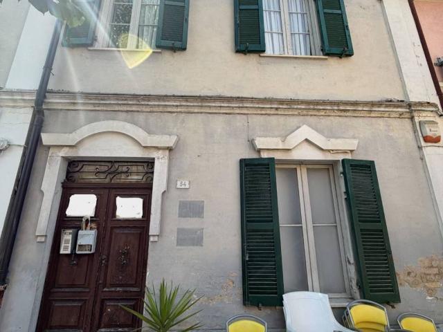 Casa indipendente in vendita a Terre Roveresche PU