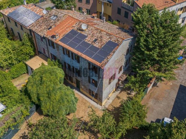 Casa indipendente in vendita a Traversetolo PR