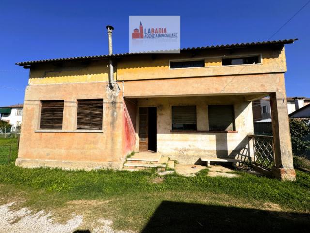 Casa indipendente in Vendita a Trecenta