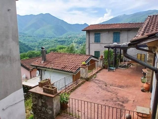 Casa indipendente in vendita a Tresana MS