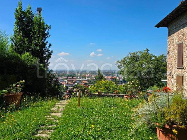 Casa indipendente in vendita a Trescore Balneario via Aminella